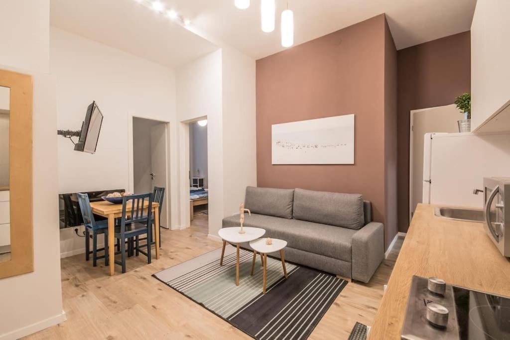 A+ Budapest Central Dob Street Διαμέρισμα Εξωτερικό φωτογραφία